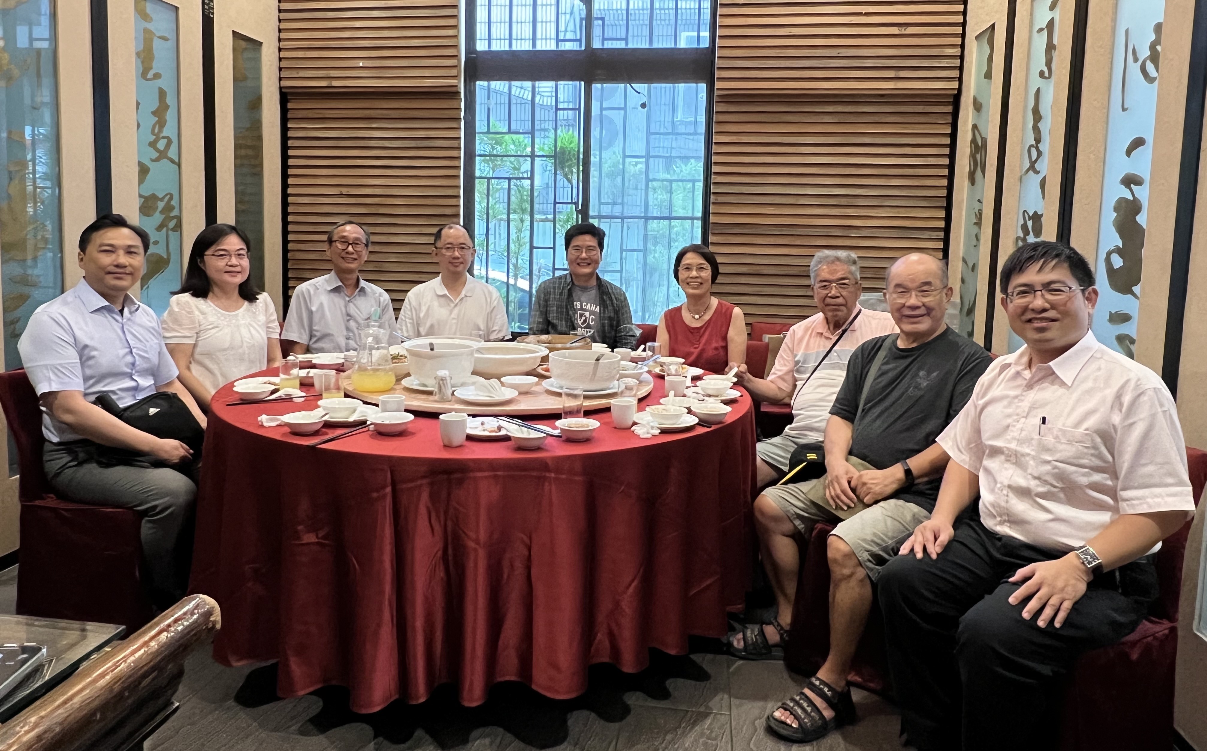 何美泠教授楊瑞成教授榮退餐敘